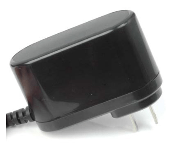 Power supply plug for oxygen monitors that fits US outlets